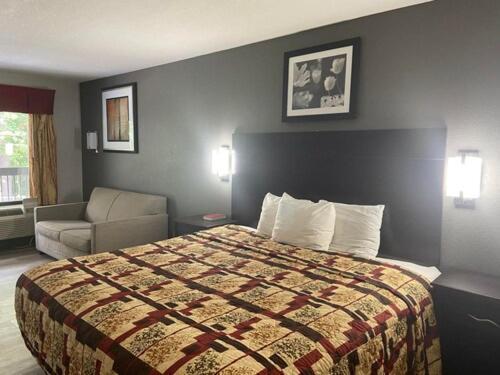 Speedway Inn & Suites Griffin Extérieur photo